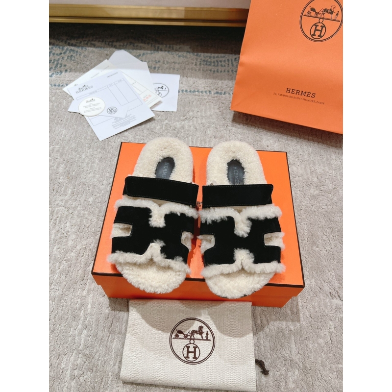 H**mes slippers